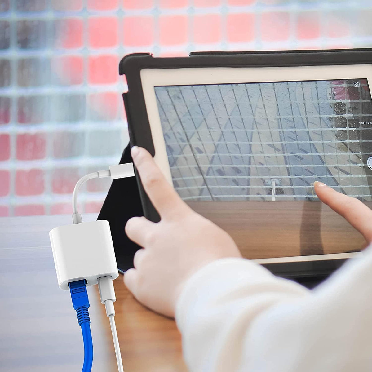 Lightning to Ethernet + Power Adapter_white