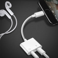 2-in-1 Aux  Lightning+3.5mm adapter(Music and Charge)